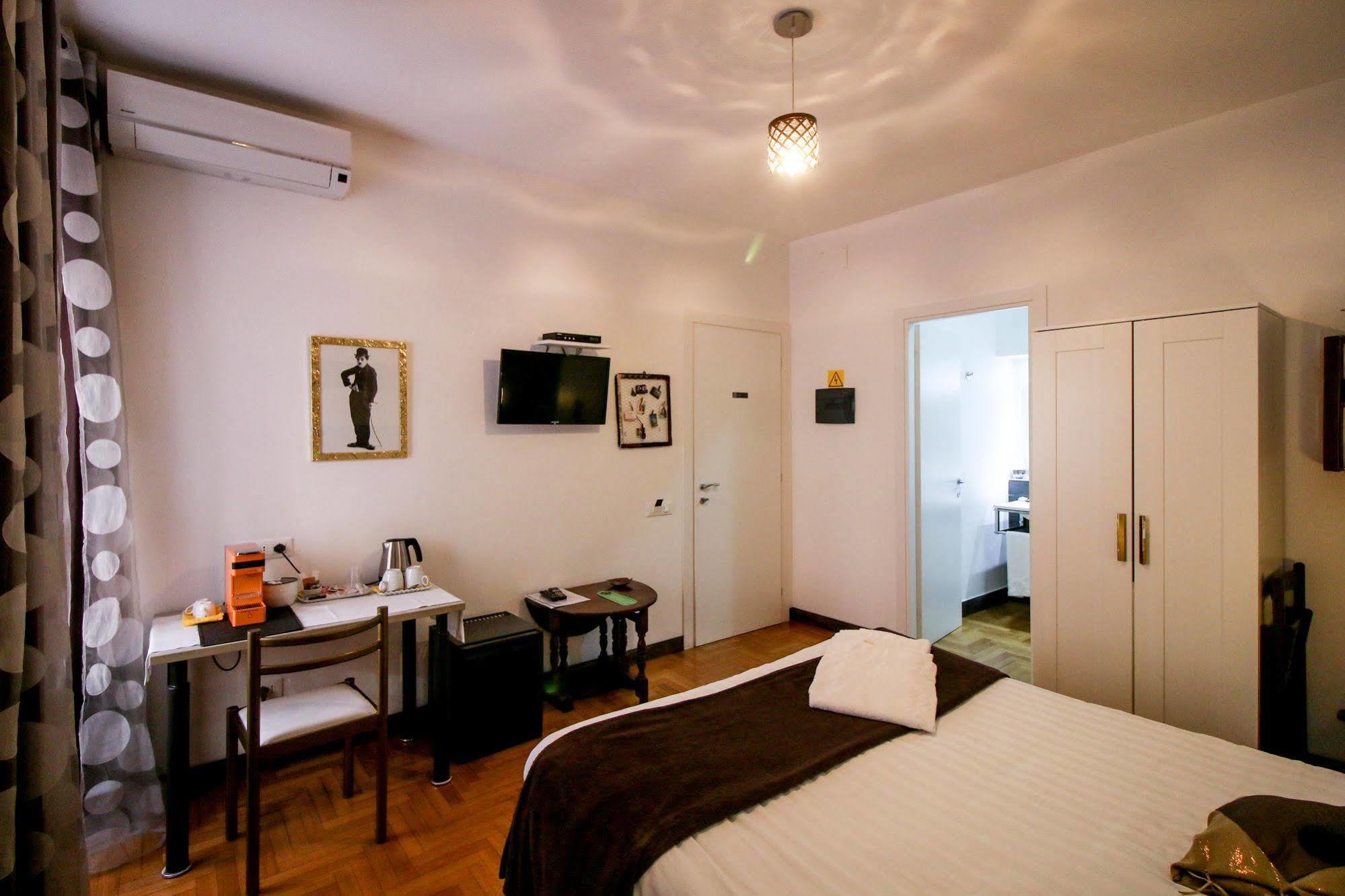 Caroline Rooms Rome Luaran gambar
