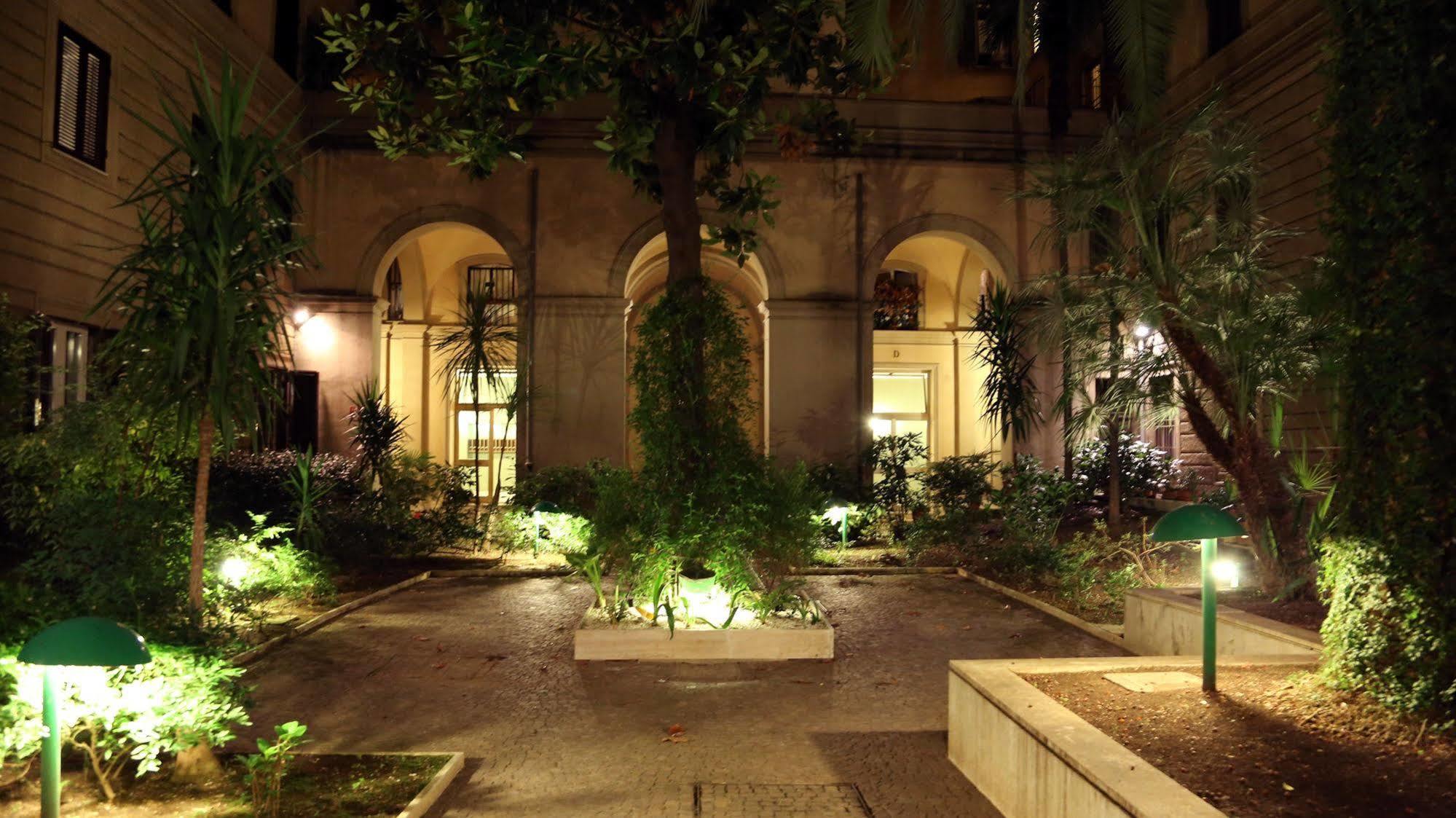 Caroline Rooms Rome Luaran gambar
